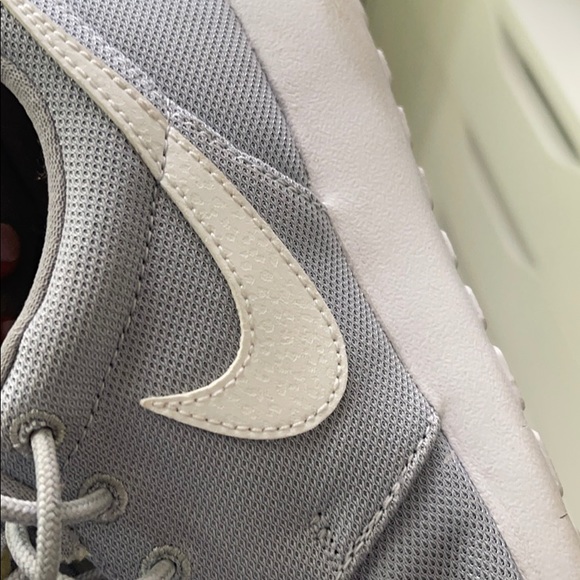 Nike sneakers - Picture 4 of 4